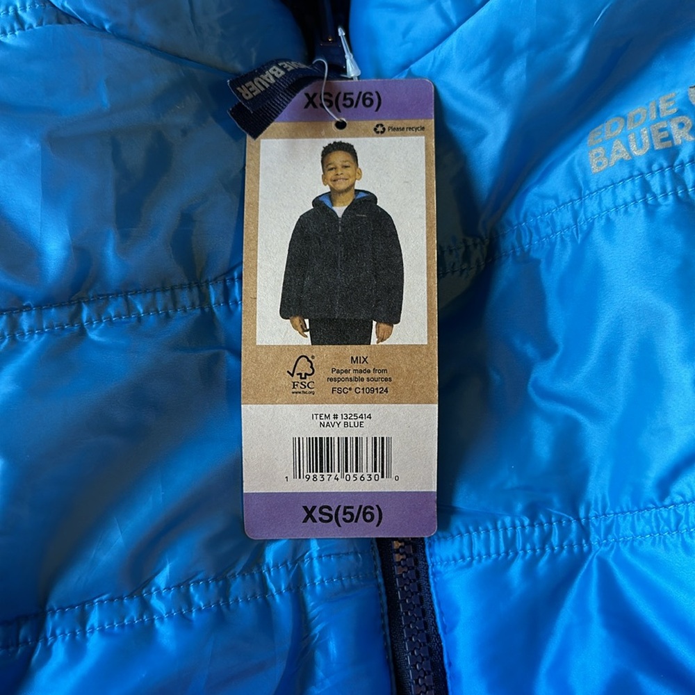 NWT Eddie Bauer Boys Reversible Hooded Sherpa Fleece Winter Snow Puffer XS 5/6 - Picture 3 of 8
